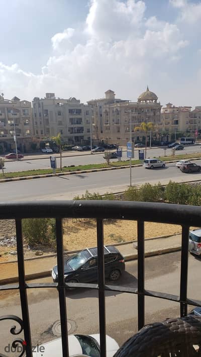 High-Super Lux finished apartment for rent directly on Gamal Abdel Nasser Main Axis, opposite the Egyptian School in District 3/4, 5th Settlement near South 90th St in New Cairo!