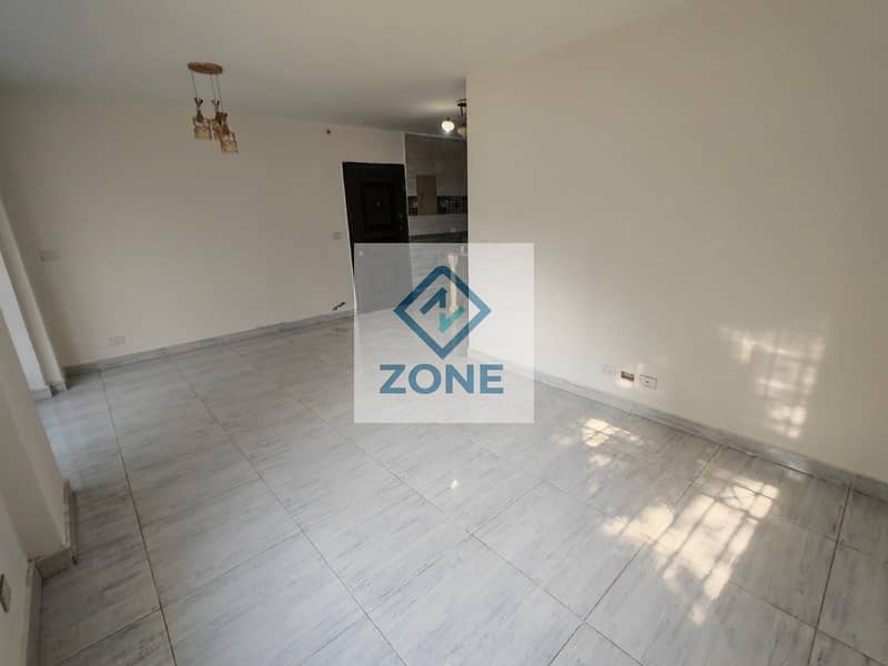 Studio for rent steps from services and buses 0 Studio for rent steps from services and buses 0