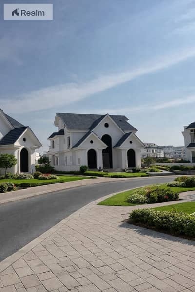 READY TO DELIVER WITH INSTALLMENTS UP 8YRS - finished sky villa by MV