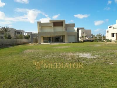 HACIENDA BAY | Standalone Villa  Prime Location | North-Facing • Land Area: 1,500 sqm  • BUA: 460 sqm