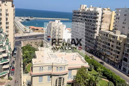 Apartment licensed for sale 207 m Loran (steps from the sea)