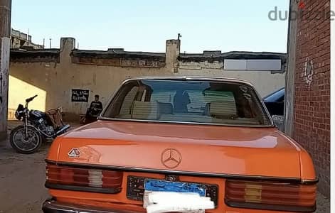مرسيدس بنز 200 1980