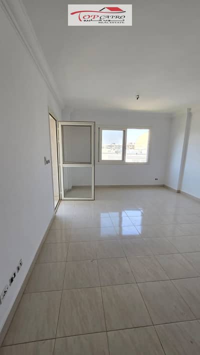 Apartment for sale cash in Madinaty B10 area 140m in front of services directly
