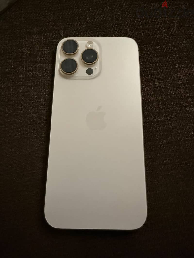 Apple - iPhone 17 Pro Max 1
