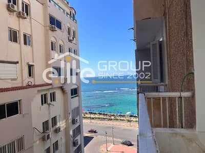 130m² Apartment – ​​Al-Mandara, first row facing the sea – Side sea view