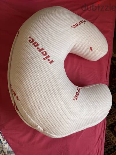 Ric-rac nursing pillow used twice