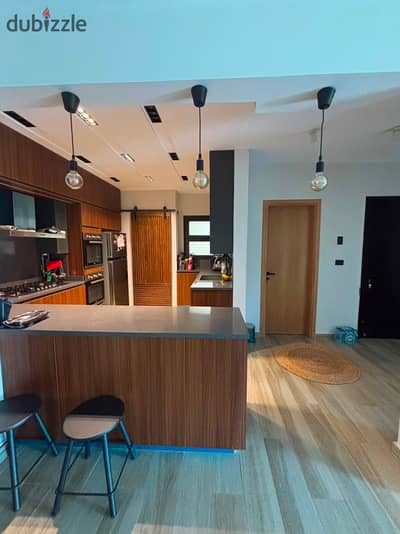 شقة للإيجار في ويستاون كورتيارد سوديك مساحة 223م، 3 غرف و3 حمامات، أول دور، Private Garage، Prime Location ومناسبة للعائلات.