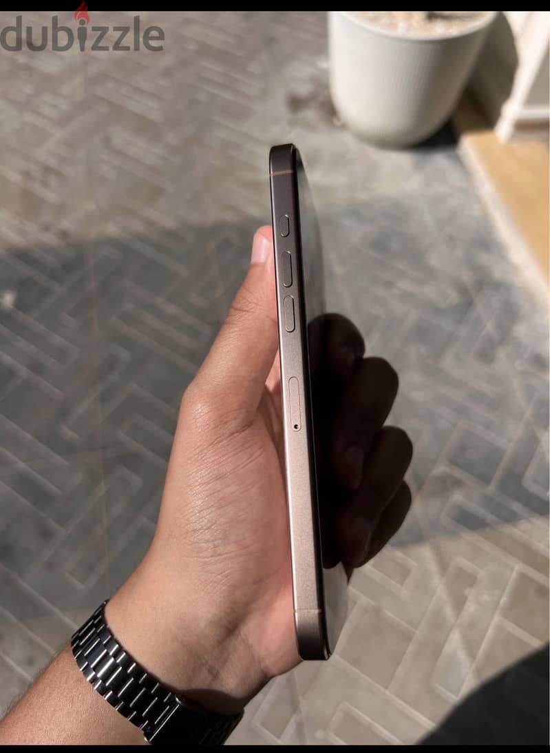 Apple - iPhone 16 Pro Max 2