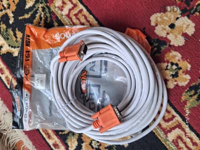 كابل VGA بطول 10 متر لتوصيل الكمبيوتر بالشاشة 