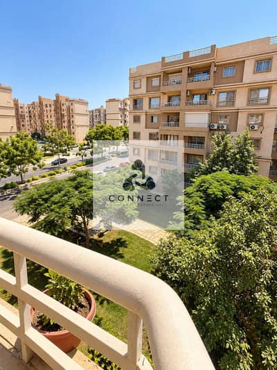 متاح للبيع شقه بمدينتى تشطيب الترا سوبر لوكس b6  دور ثالث بجوار الخدمات والمسجد والثاوث بارك