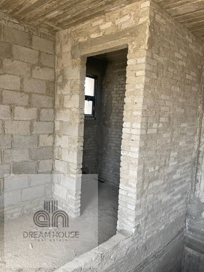 Prime Semi-Finished 302m Triplex Roof for Sale in Eastown by SODIC – Beside AUC