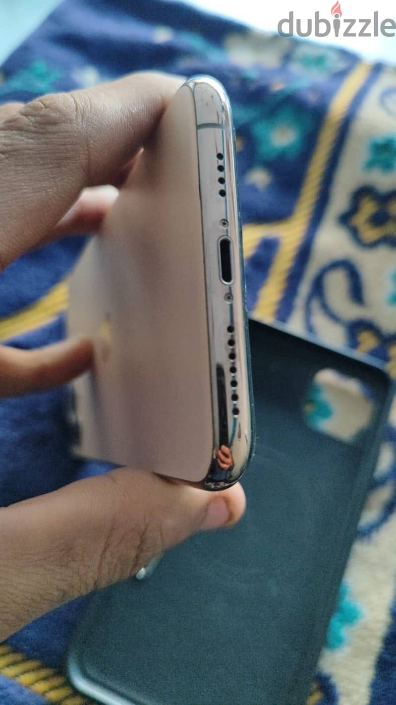 Apple - iPhone 11 Pro Max 4