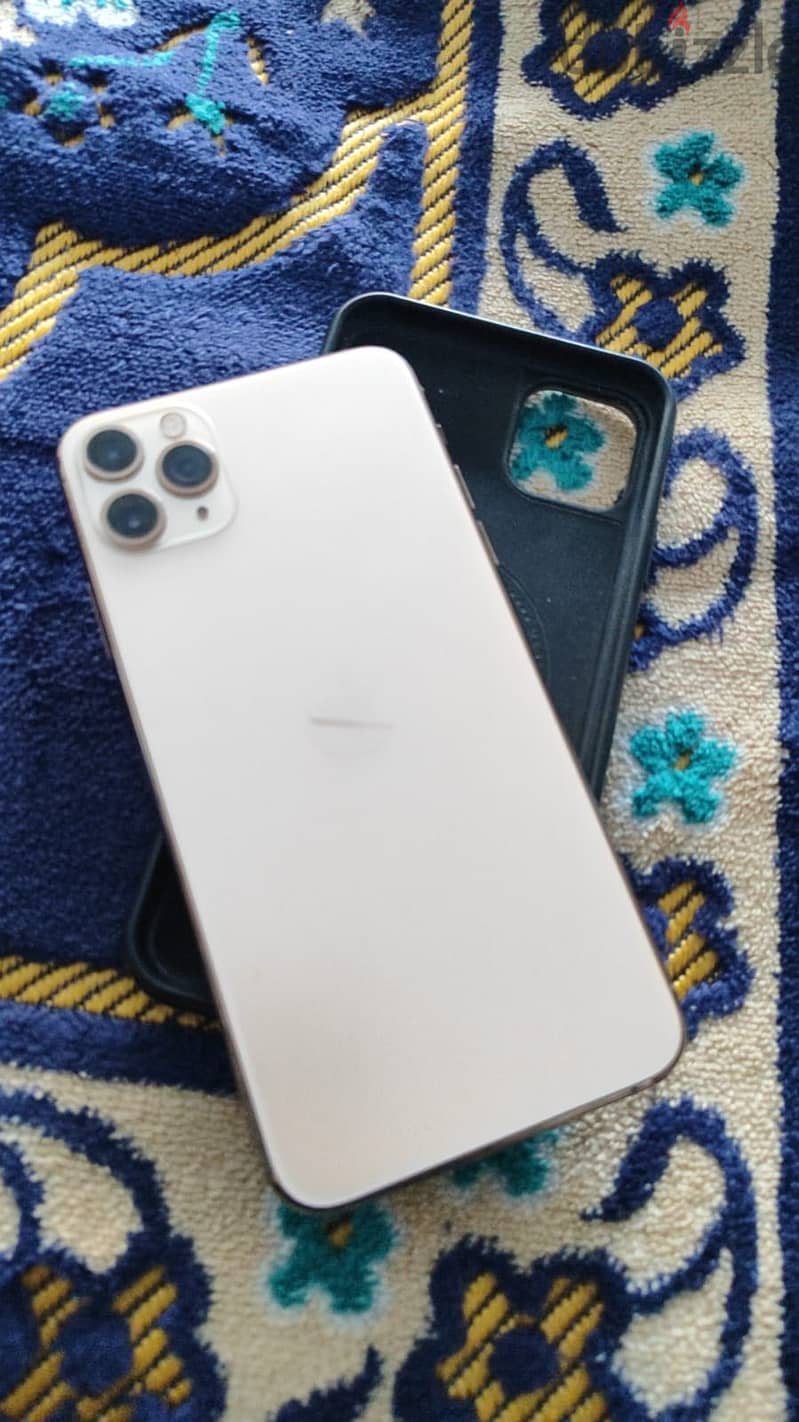 Apple - iPhone 11 Pro Max 5