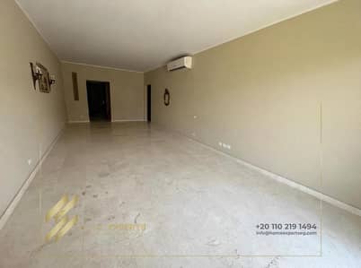 Prime Location Apartment For Rent In Villette - with Kitchen appliances