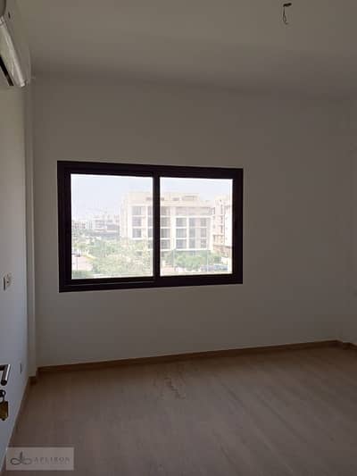 شقة كاملة التشطيب للإيجار | فيفث سكوير المراسم | 160 متر