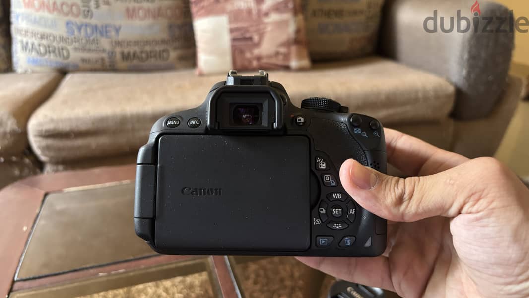 Canon EOS 700D For sale 3