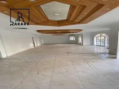 Administrative headquarters for rent in Sheraton 300m first floor air-conditioned