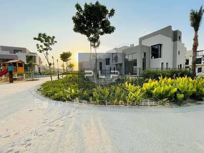 Lowest-priced twin house for sale in SODIC East Compound—immediate delivery, a bargain price for a quick sale.