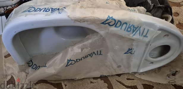 قاعدة حمام Duravit - جديدة بالتغليف -