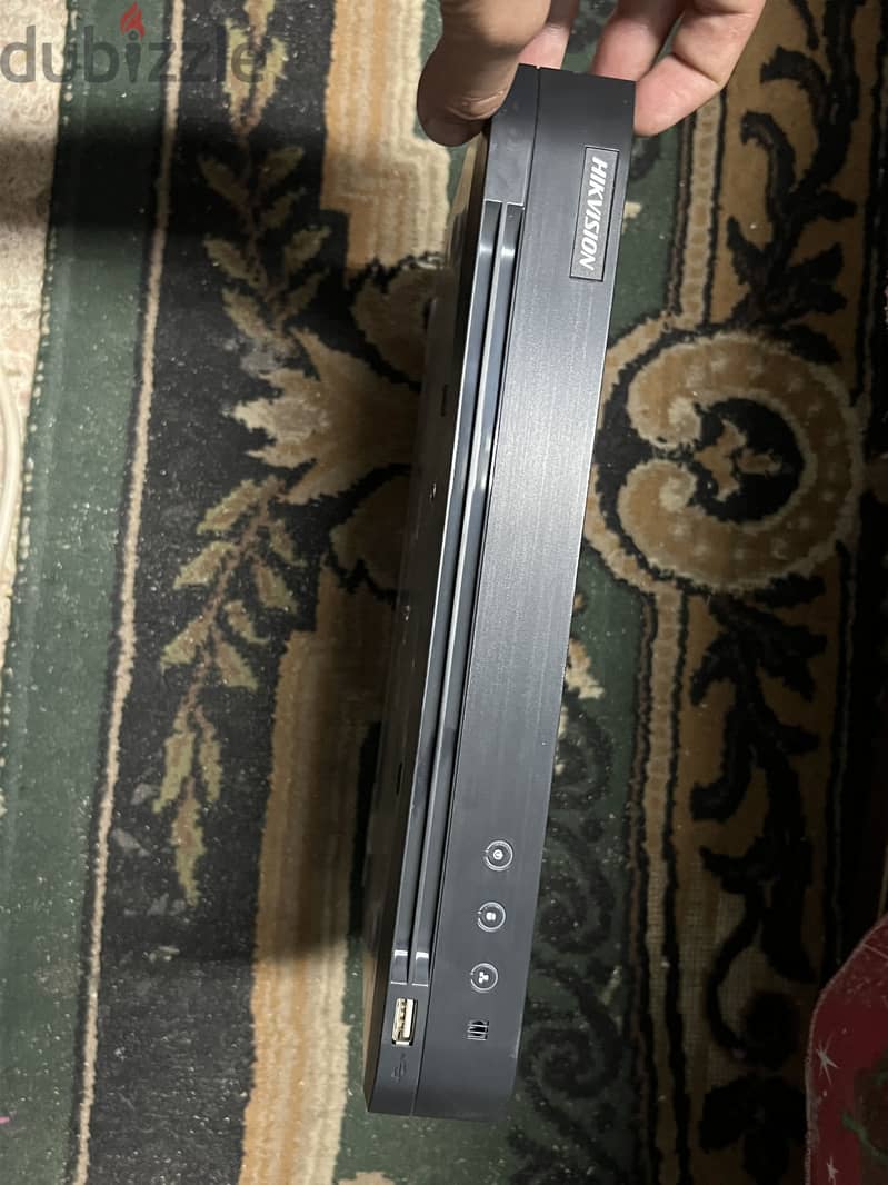 Hikvision 1