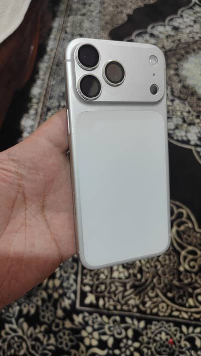 آبل - آيفون 17 برو ماكس