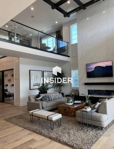 Next to Mountain View and Mivida with a 25% discount, a duplex with a garden for sale in Hyde Park Compound in installments for 10 years, close to all main roads and axes