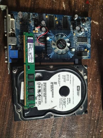 قطع غيار كمبيوتر قديم (رامة DDR3 2GB + كارت شاشة AGP + هارد SATA 80GB)