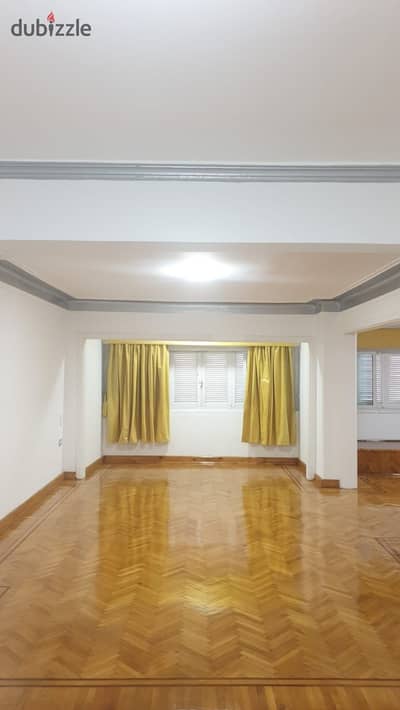 Apartment for sale 120m Sidi Jabir (close to the Armed Forces Hospital and steps from the sea)