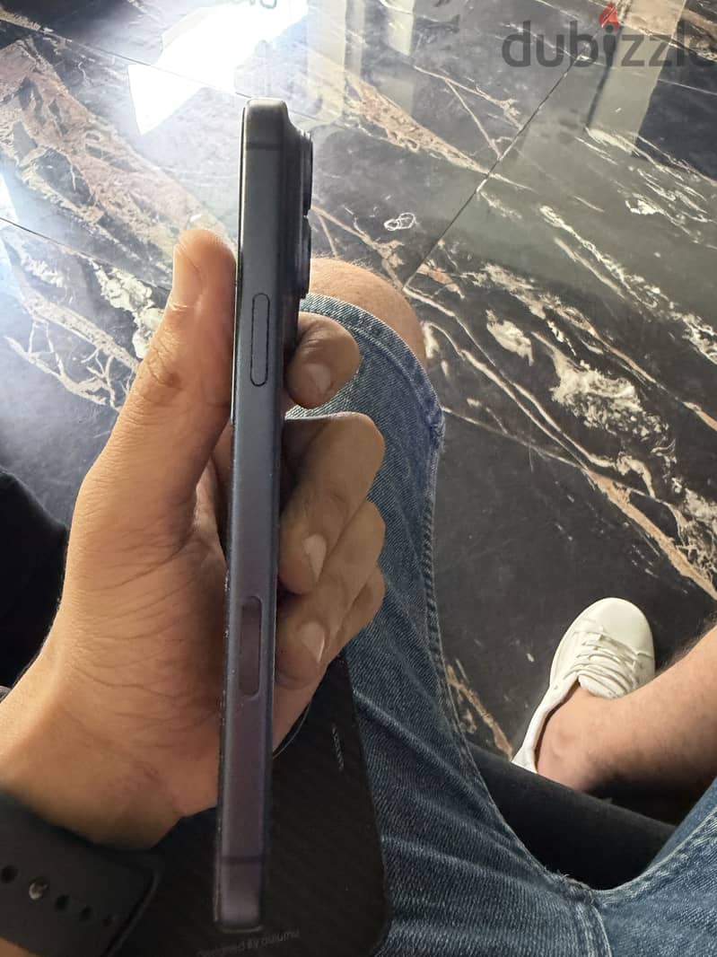 Apple - iPhone 17 Pro Max 3