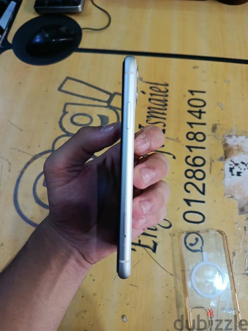 Apple - iPhone 11 4