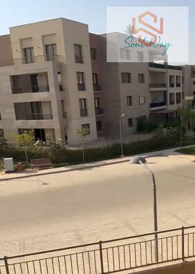 شقة 3 غرف مفروشة بالكامل للإيجار في ديستريكت 5 – مراكز