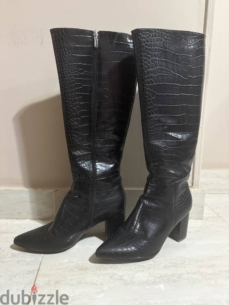 Pixi Boots used like new 1
