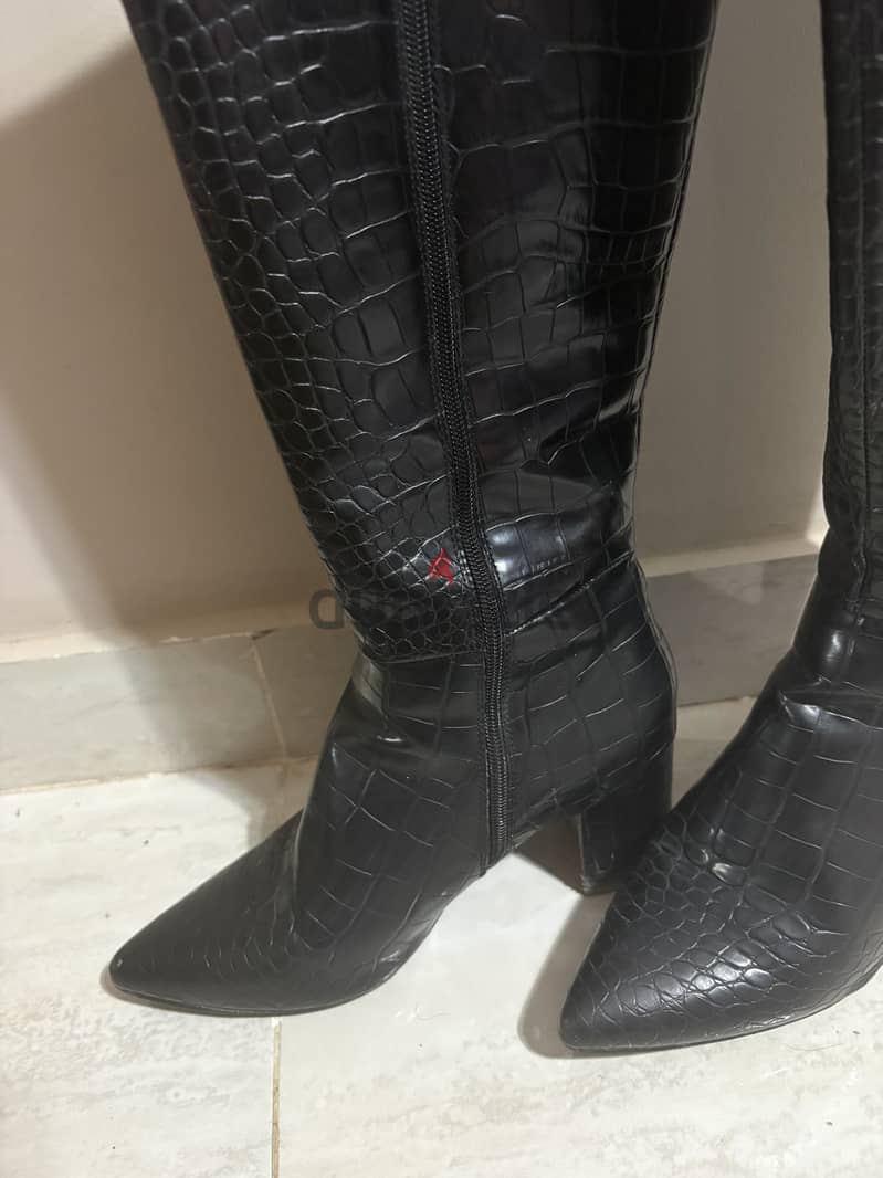 Pixi Boots used like new 3