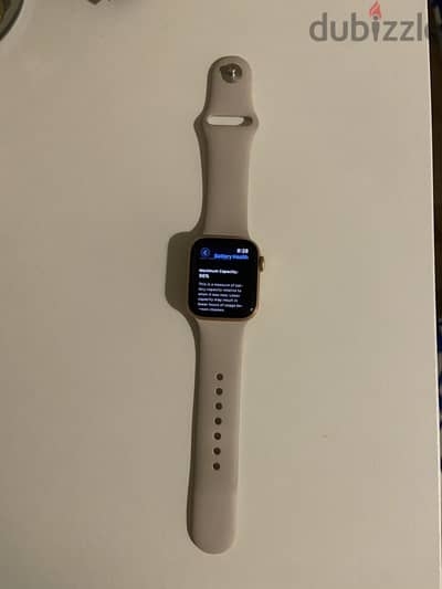 Apple Watch SE 40mm (GPS) - 96% Battery - Box & Charger Included