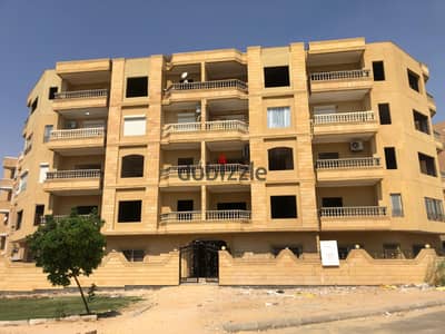 شقة ٣٢٠ م ارضي بحديقة ٢٥٠ م ، مدخل خاص كاملة التشطيب و المرافق استلام فوري ، بالتقسيط علي ٢٤ شهر