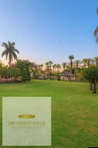 متاح فيلا للبيع من Hyde park بتقسيمه داخليه واسعه مع Private Garden داخل اميز لوكيشن في التجمع الخامس بمقدم بسيط عند التعاقد و اقساط علي فتره سداد مري