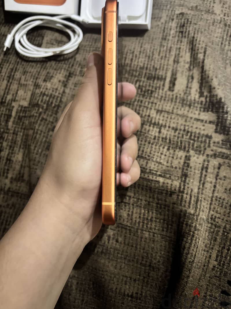 Apple - iPhone 17 Pro Max 4