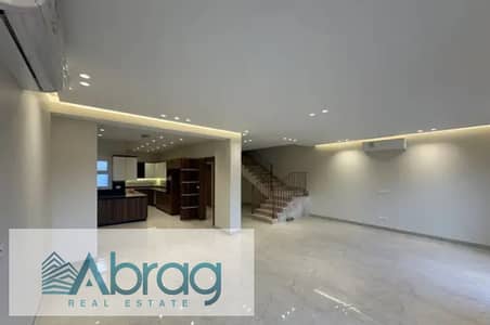 For rent: Townhouse with kitchen and air conditioning, luxurious finishing in Itaba Compound, Sheikh Zayed