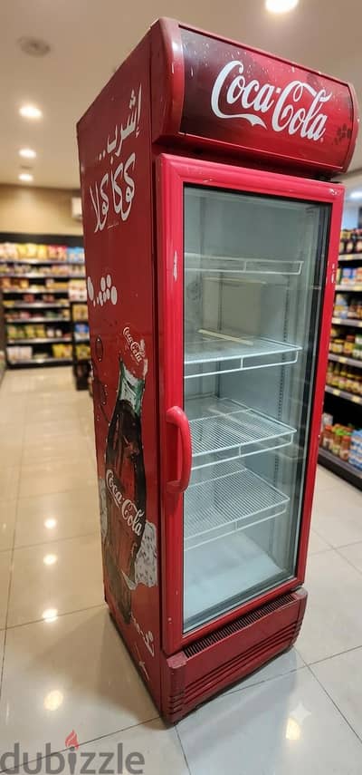 تلاجة عرض مشروبات