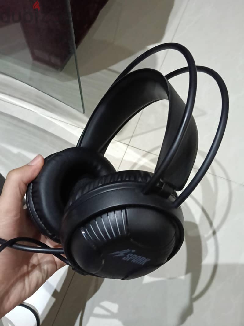 spark H108 gaming Headset 1