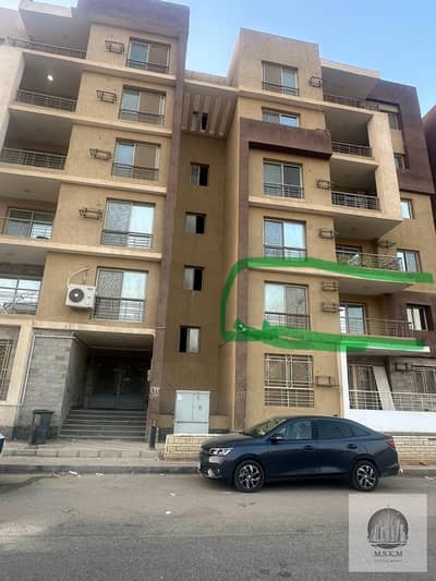 شقه للبيع بفيو مفتوح بكمبوند دار مصر زوون 2