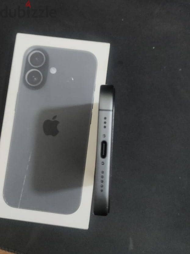 Apple - iPhone 17 4