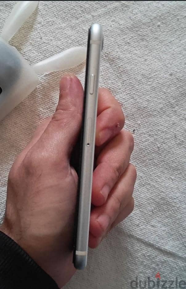 iPhone se 2020 4