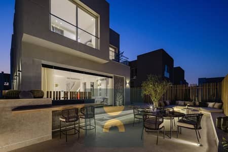 3-story villa in Mostakbal City on Suez Road & Al Amal Axis, with 12year installments or a huge instant discount near Green Square Talda Butterfly