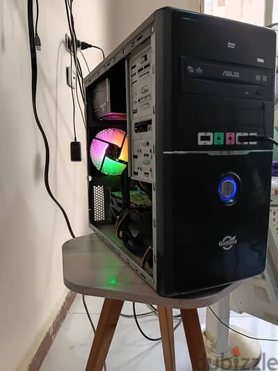 كمبيوتر i7 4770 مع rx 590 8g رامات ١٦g بسعر خيال