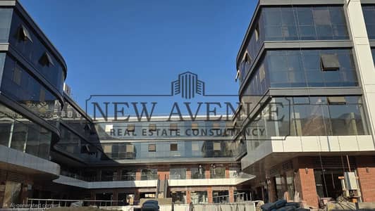 ‎محل  1500 متر مؤجر ل هايبر ماركت  بعائد استثماري 8 %  بالتجمع الخامس   New Cairo