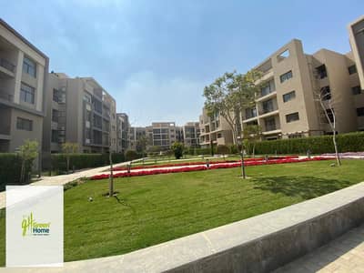 شقة تشطيب كامل (شامل المطبخ وأجهزة التكييف) للإيجار في كمبوند فيفت سكوير Fifth Square الشركة المراسم - القاهرة الجديدة