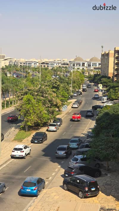 للبيع فى مدينتى شقه مساحة 116 متربال b11 علي بعد خطوات من   ALL Seasons Park
