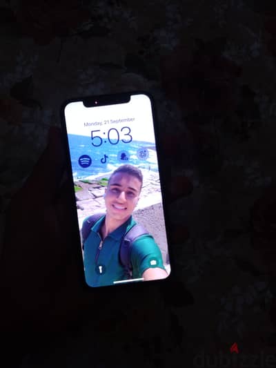 Apple - iPhone X