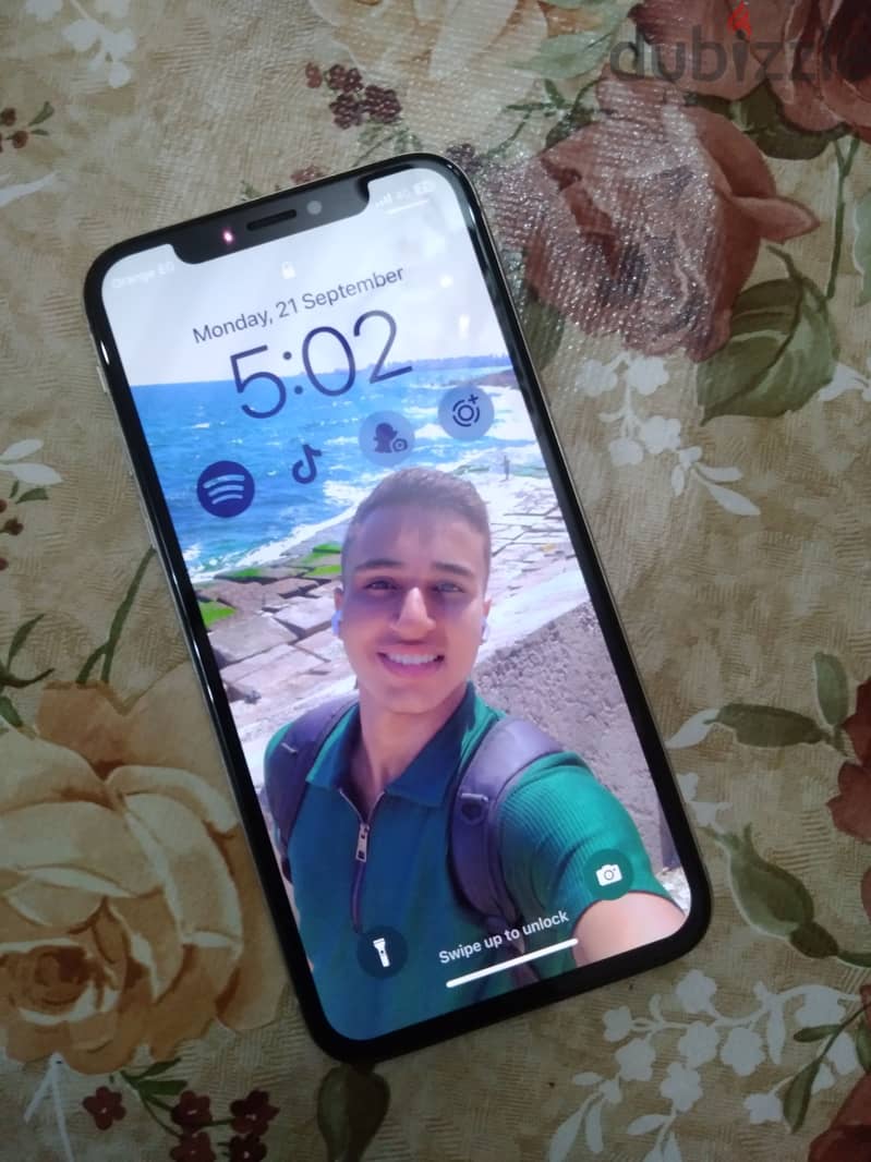 Apple - iPhone X 1